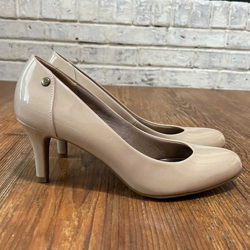 Taupe High Heels- Life Stride 8.5